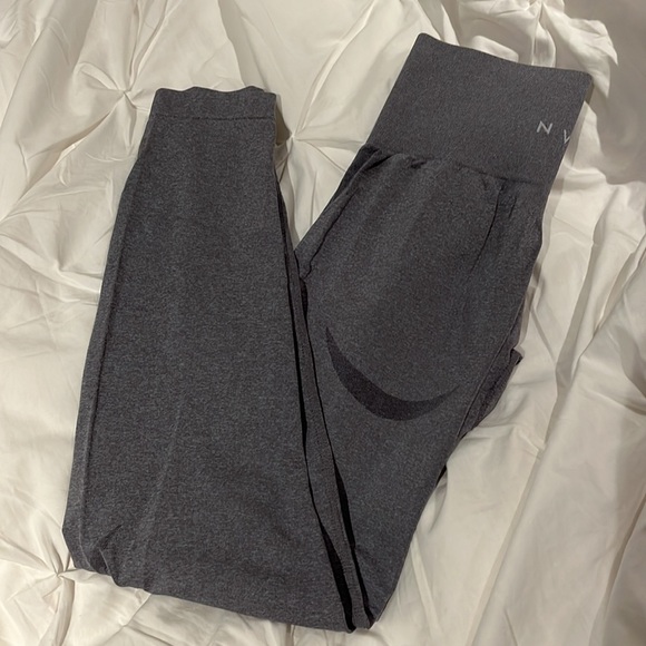 NVGTN - Contour Leggings - Picture 2 of 2